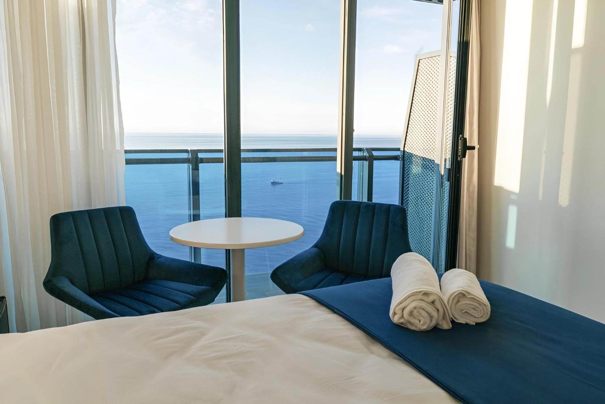 Orbi Batumi City Beach View Hotel Luaran gambar