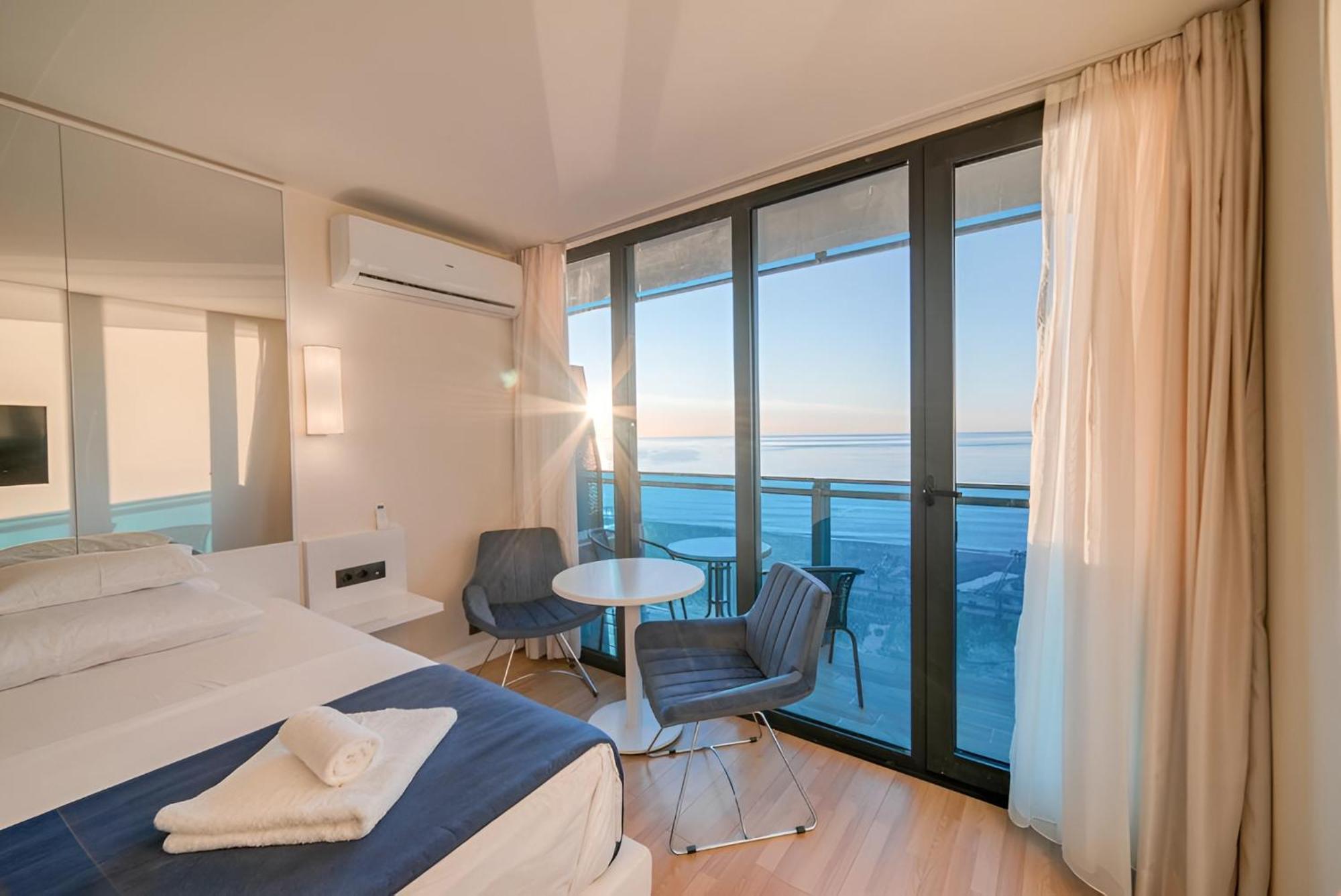 Orbi Batumi City Beach View Hotel Luaran gambar