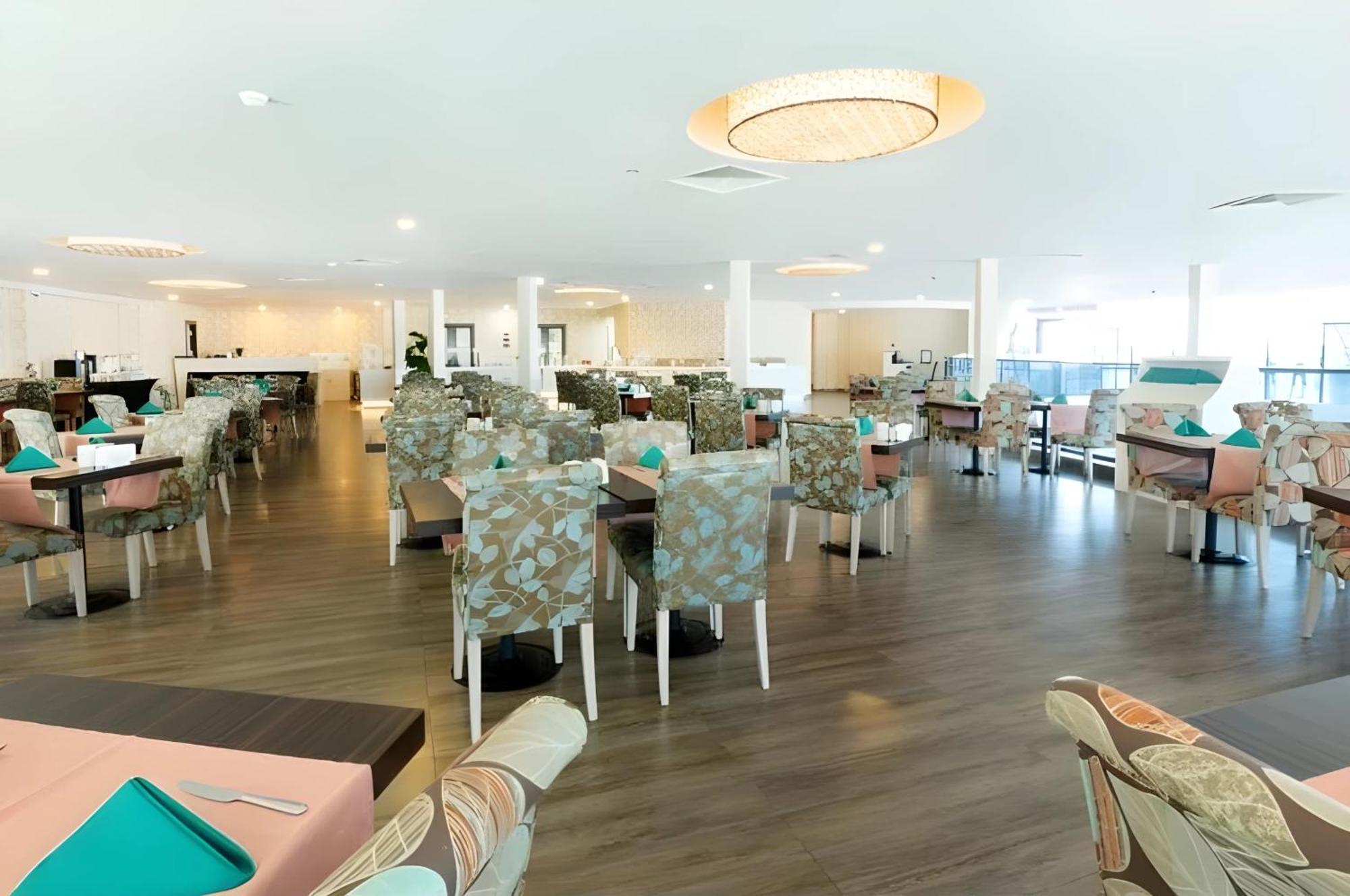 Orbi Batumi City Beach View Hotel Luaran gambar