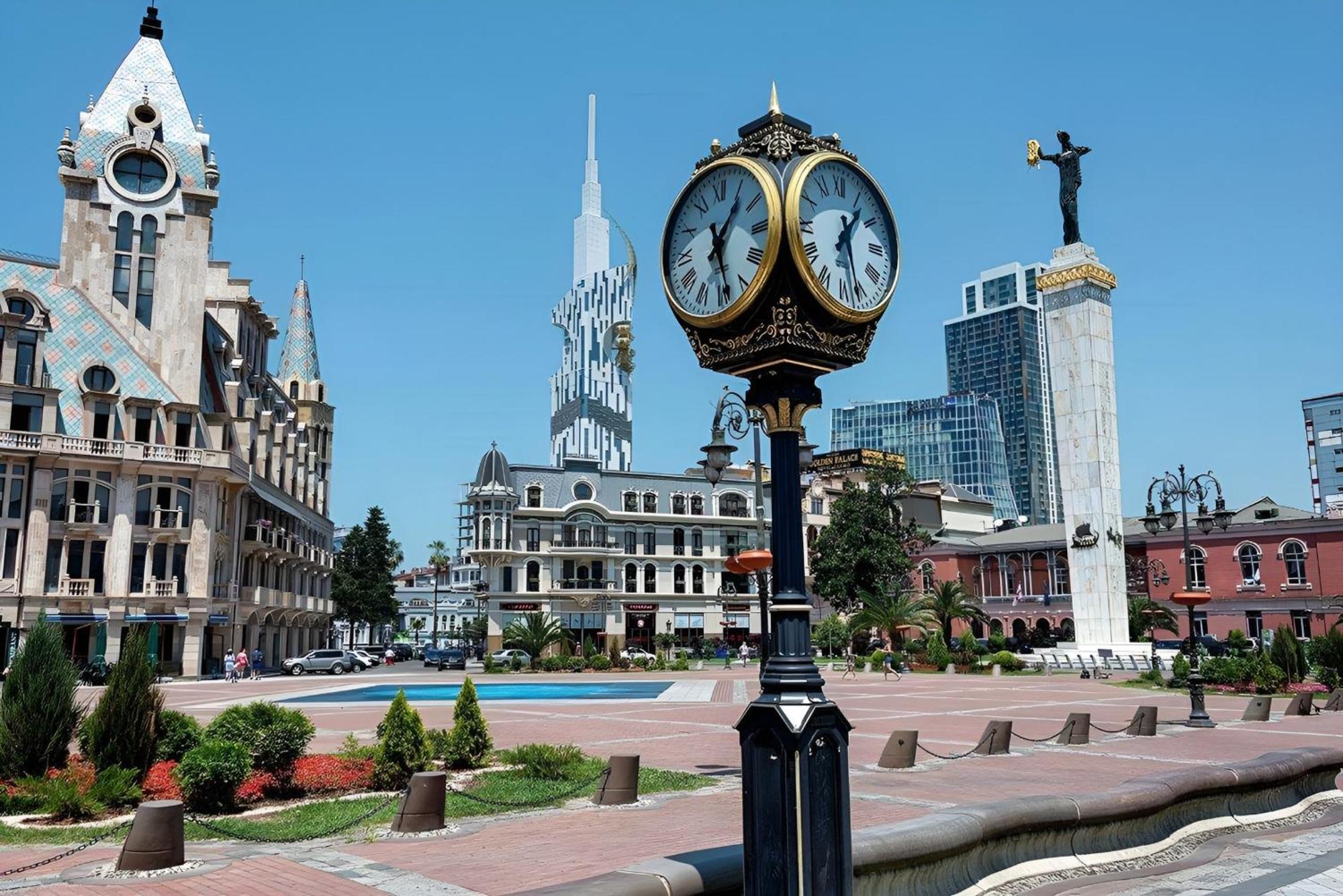 Orbi Batumi City Beach View Hotel Luaran gambar